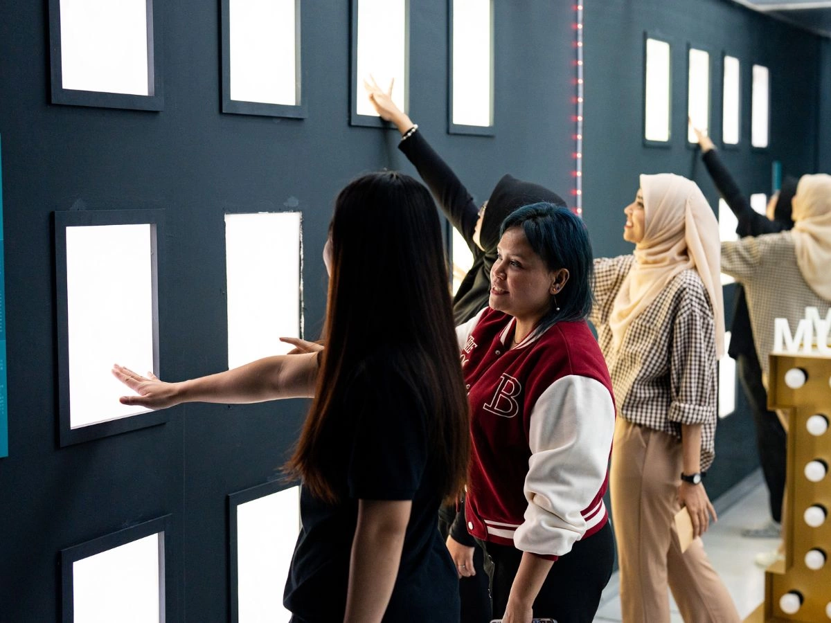 team building hero image event moi kuala lumpur 1200×900