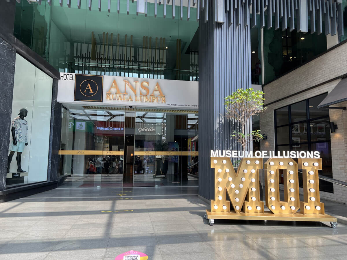 contact kuala lumpur museum of illusions store front wide